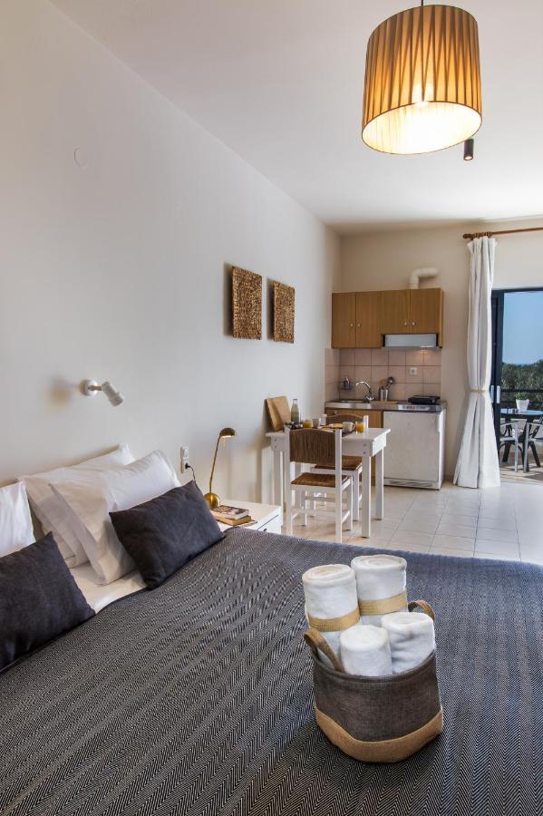 Kanso Rooms Galatas  Exterior photo